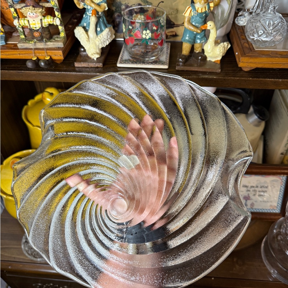 Swirled Glass Decorative Plate
